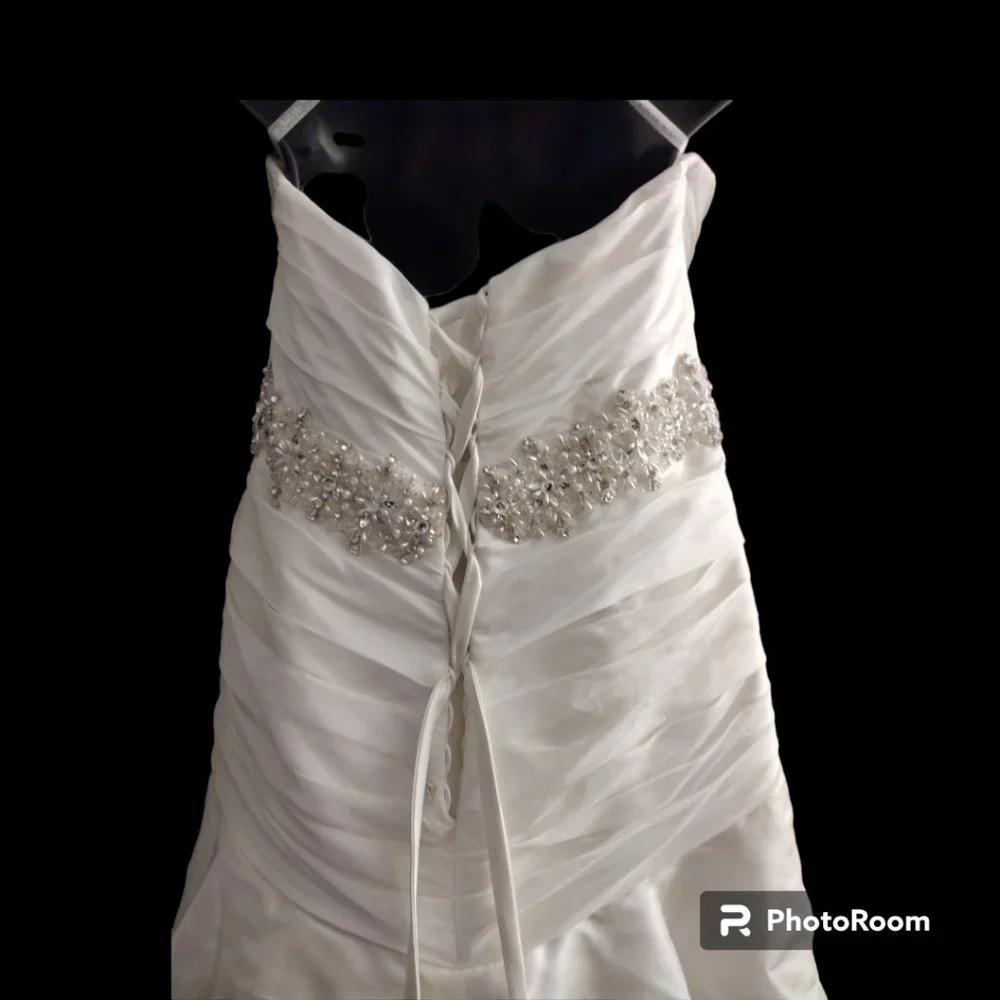 Alfred Angelo White Strapless Wedding Dress - Picture 9 of 14